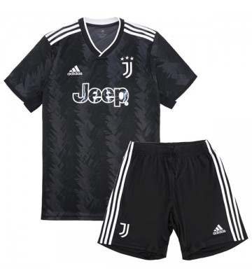 Juventus babykläder Bortatröja barn 2022-23 Korta ärmar (+ Korta byxor)